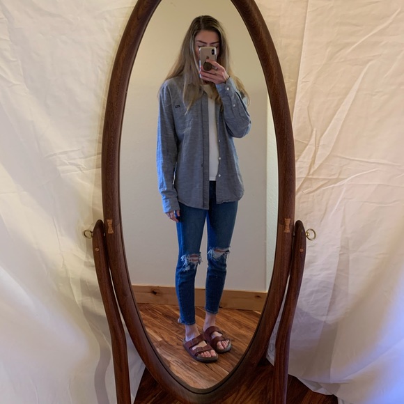 Button Up - Picture 5 of 6